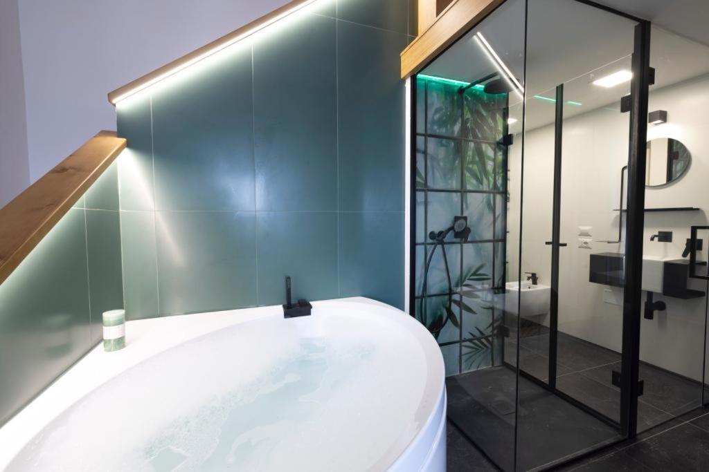 Bali Aqua&Charme Bed and Breakfast Gaeta Eksteriør billede